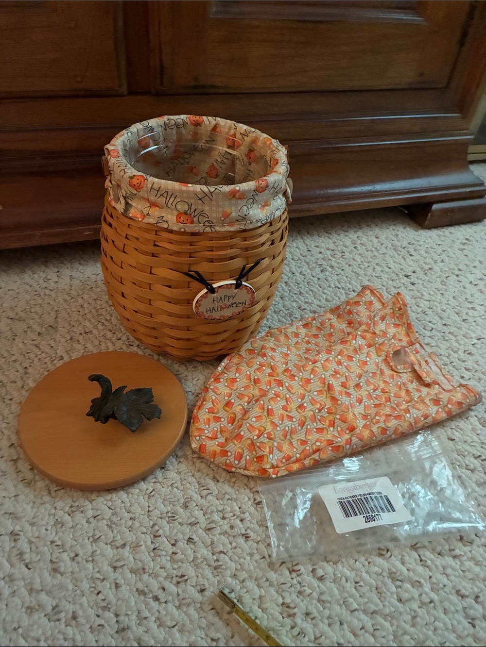 Longaberger Pumpkin Basket with Orange and Tan Candy Corn Liner - Picture 5 of 16